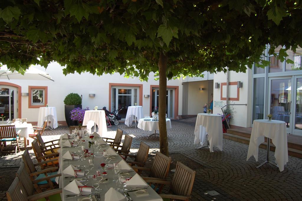 Landhotel Zum Schwanen Mit Restaurant Mona Liza Osthofen Экстерьер фото