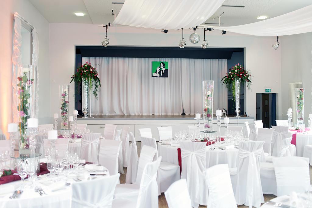 Landhotel Zum Schwanen Mit Restaurant Mona Liza Osthofen Экстерьер фото