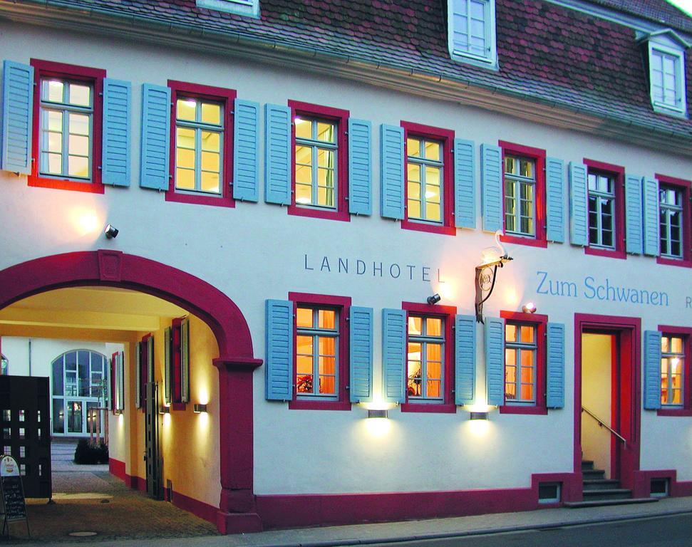 Landhotel Zum Schwanen Mit Restaurant Mona Liza Osthofen Экстерьер фото